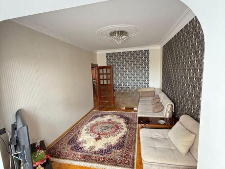 3 otaqlı köhnə tikili - Azadlıq Prospekti m. - 90 m²