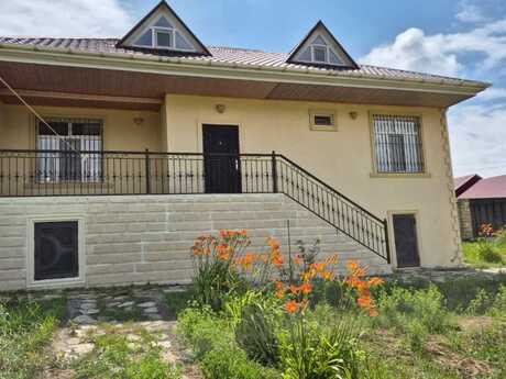 5 otaqlı həyət evi/bağ evi - Şamaxı - 160 m²