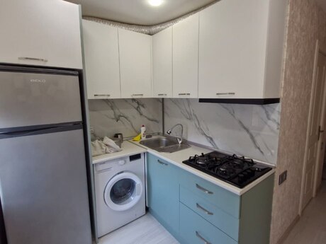 1 otaqlı köhnə tikili - Elmlər Akademiyası m. - 35 m²