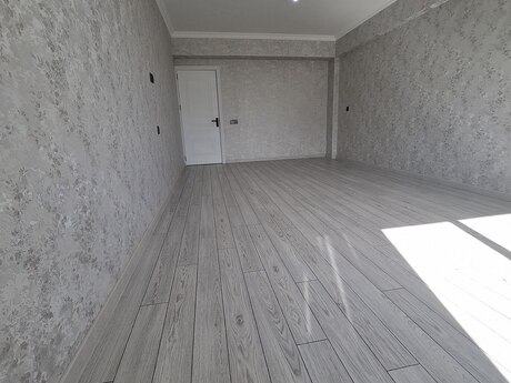 3 otaqlı köhnə tikili - Elmlər Akademiyası m. - 70 m²