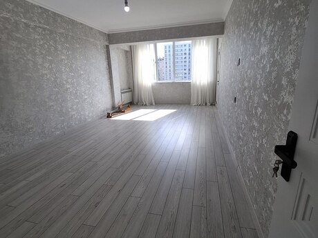 3 otaqlı köhnə tikili - Elmlər Akademiyası m. - 70 m²