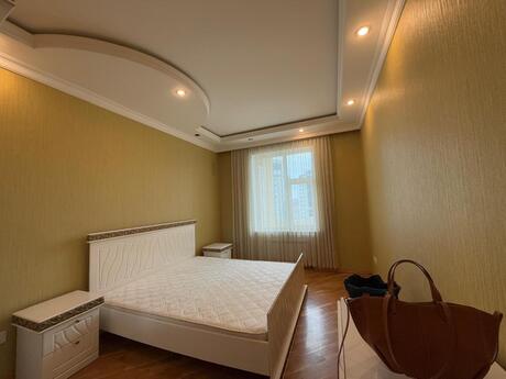 4 otaqlı yeni tikili - Gənclik m. - 151 m²