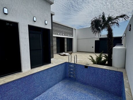 4 otaqlı həyət evi/bağ evi - Şüvəlan q. - 110 m²