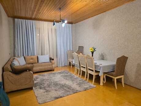 6 otaqlı həyət evi/bağ evi - Quba - 240 m²