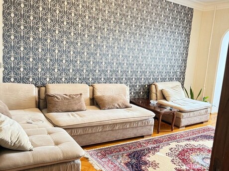 3 otaqlı köhnə tikili - Azadlıq Prospekti m. - 85 m²