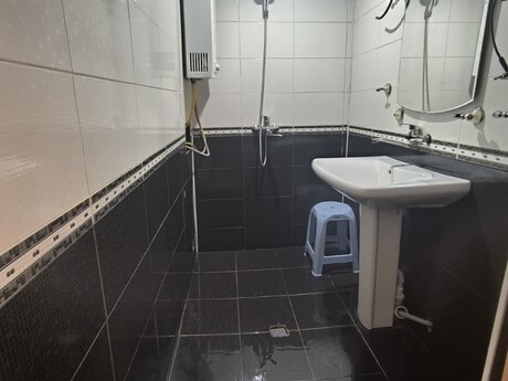 3 otaqlı köhnə tikili - Xalqlar Dostluğu m. - 90 m²