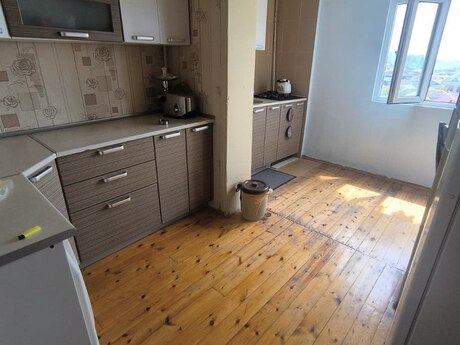 3 otaqlı köhnə tikili - Xalqlar Dostluğu m. - 90 m²