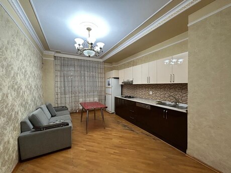 3 otaqlı yeni tikili - Şah İsmayıl Xətai m. - 160 m²