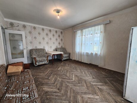 2 otaqlı köhnə tikili - Neftçilər m. - 50 m²