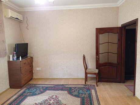2 otaqlı köhnə tikili - 28 May m. - 55 m²