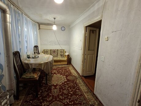 3 otaqlı köhnə tikili - 28 May m. - 75 m²