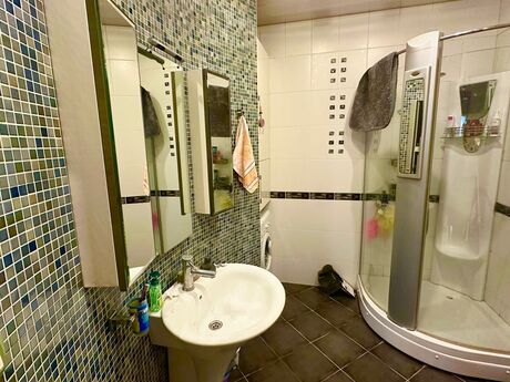 5 otaqlı yeni tikili - Nizami m. - 200 m²
