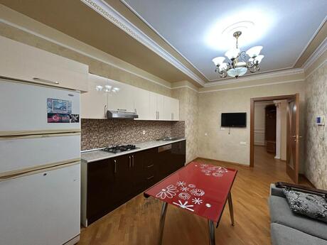 3 otaqlı yeni tikili - Şah İsmayıl Xətai m. - 160 m²