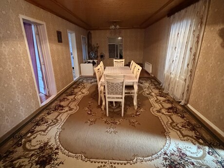 7-комн. дом/дача - пос. Бина - 245 м²