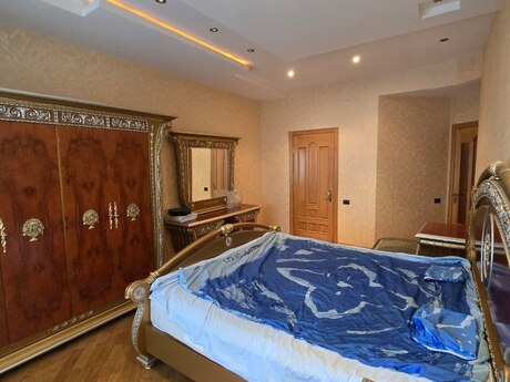 3-комн. новостройка - м. Элмляр Академиясы - 143 м²