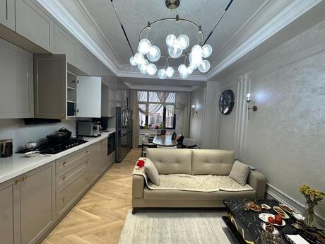 7 otaqlı yeni tikili - Nəriman Nərimanov m. - 220 m²