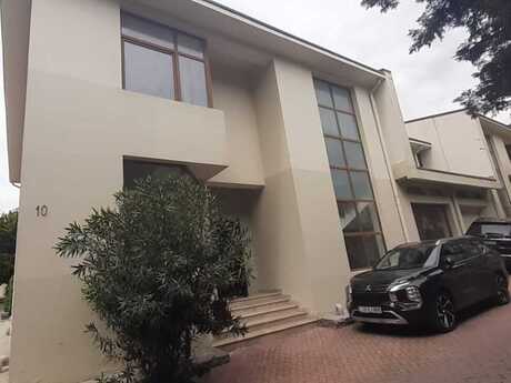 5 otaqlı həyət evi/bağ evi - 20 Yanvar m. - 303 m²