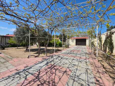 5 otaqlı həyət evi/bağ evi - Şüvəlan q. - 200 m²