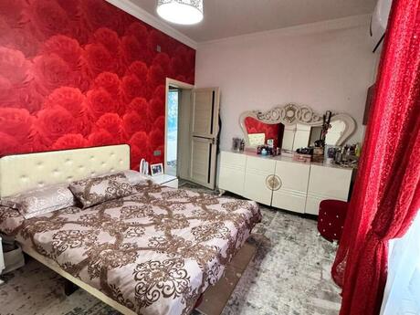 4 otaqlı həyət evi/bağ evi - Azadlıq Prospekti m. - 140 m²