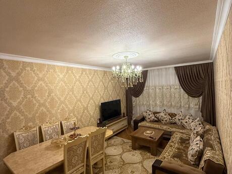 3 otaqlı köhnə tikili - Gəncə - 74 m²