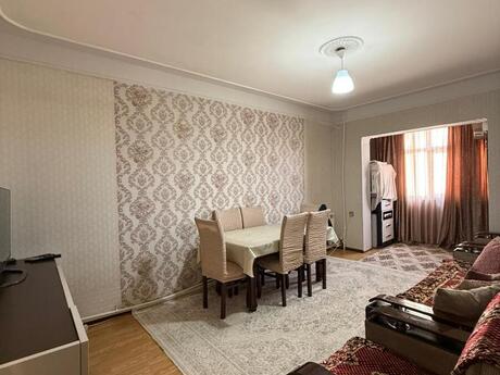 3 otaqlı köhnə tikili - Yeni Günəşli q. - 80 m²