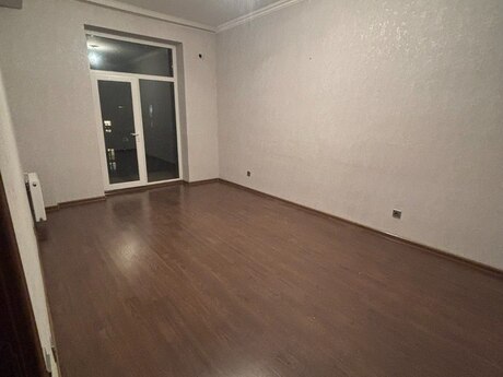 4 otaqlı yeni tikili - İnşaatçılar m. - 111 m²