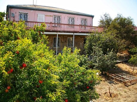4 otaqlı həyət evi/bağ evi - Çiçək q. - 360 m²