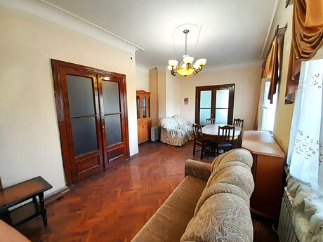 3 otaqlı köhnə tikili - Nəsimi r. - 100 m²