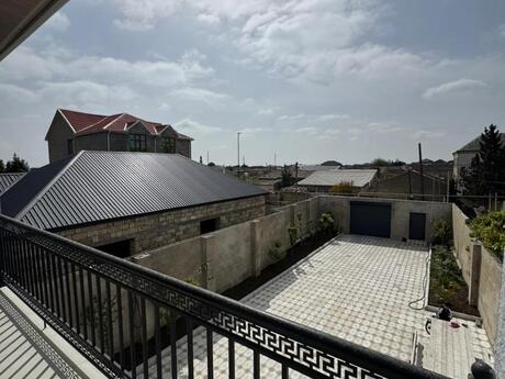 5 otaqlı həyət evi/bağ evi - Yeni Suraxanı q. - 220 m²