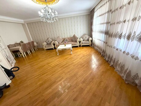4 otaqlı yeni tikili - İnşaatçılar m. - 135 m²