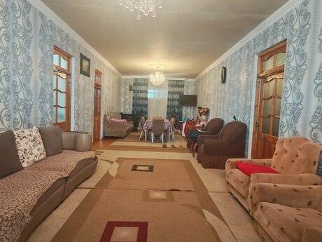 4 otaqlı həyət evi/bağ evi - Xırdalan - 170 m²