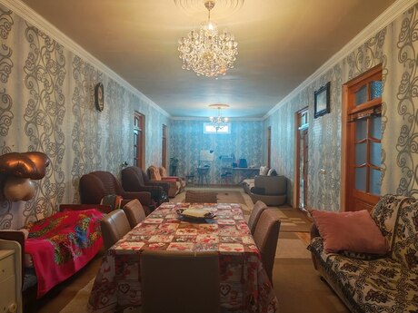 4 otaqlı həyət evi/bağ evi - Xırdalan - 170 m²