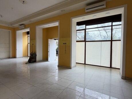 Obyekt - Nəsimi r. - 175 m²