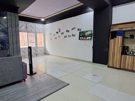 Obyekt - Xalqlar Dostluğu m. - 130 m²