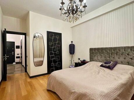 3-комн. новостройка - м. Низами - 147 м²