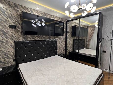 2 otaqlı köhnə tikili - Azadlıq Prospekti m. - 65 m²