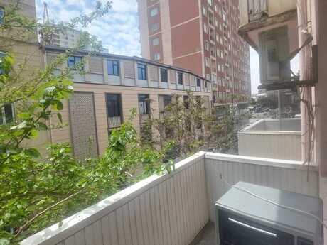 3 otaqlı köhnə tikili - 28 May m. - 70 m²
