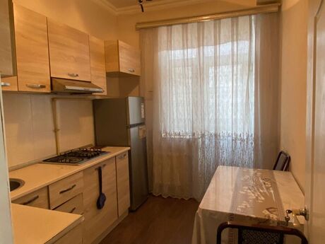 Elan №6111572 - Bakı, Yeni Yasamal q., 2 otaqlı, 70 m², 8/9 mərtəbə