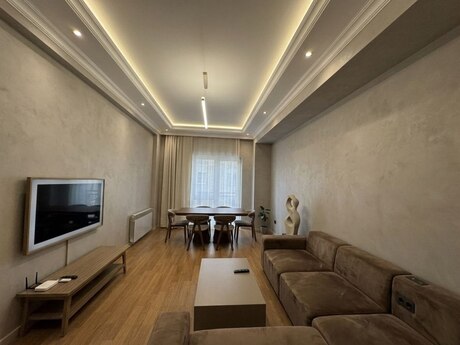 3 otaqlı yeni tikili - 28 May m. - 120 m²