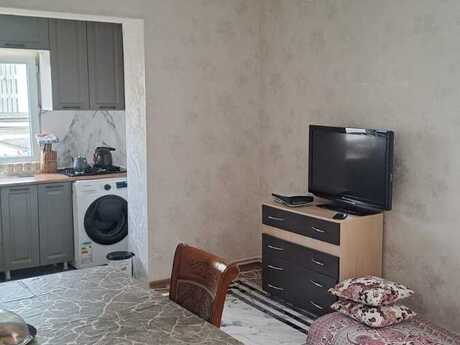Elan №6112092 - Bakı, Bakıxanov q., 2 otaqlı, 45 m², 3/5 mərtəbə