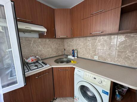 1 otaqlı köhnə tikili - Nizami m. - 40 m²
