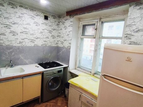 1 otaqlı köhnə tikili - Xalqlar Dostluğu m. - 40 m²