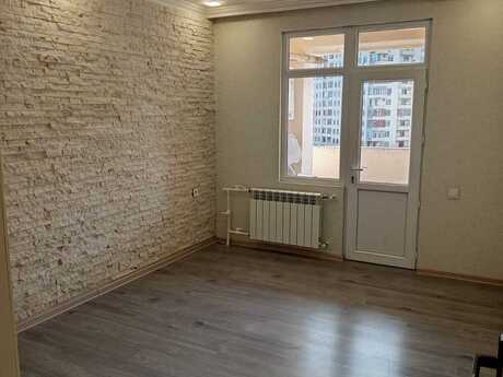 4 otaqlı köhnə tikili - 8 Noyabr m. - 110 m²