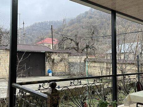 3 otaqlı həyət evi/bağ evi - Qəbələ - 100 m²
