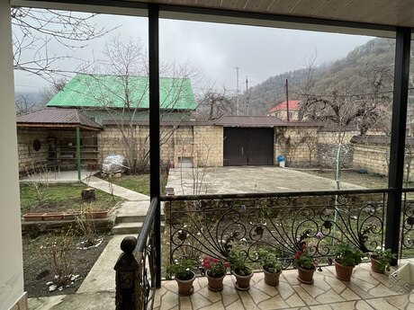 3 otaqlı həyət evi/bağ evi - Qəbələ - 100 m²