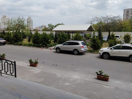4 otaqlı yeni tikili - Elmlər Akademiyası m. - 173 m²