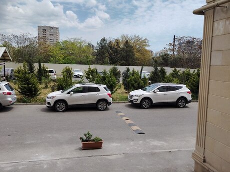 4 otaqlı yeni tikili - Elmlər Akademiyası m. - 173 m²