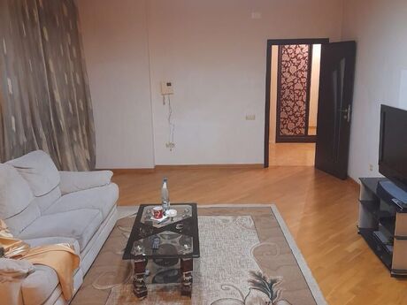 Elan №6111715 - Bakı, Şah İsmayıl Xətai m., 3 otaqlı, 130 m², 11/18 mərtəbə