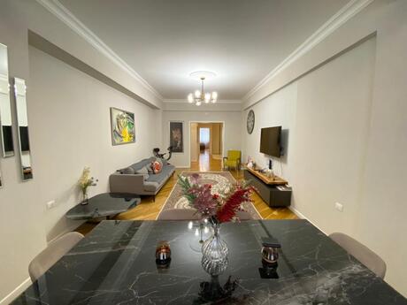 3 otaqlı yeni tikili - Elmlər Akademiyası m. - 125 m²