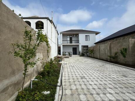 5 otaqlı həyət evi/bağ evi - Yeni Suraxanı q. - 220 m²